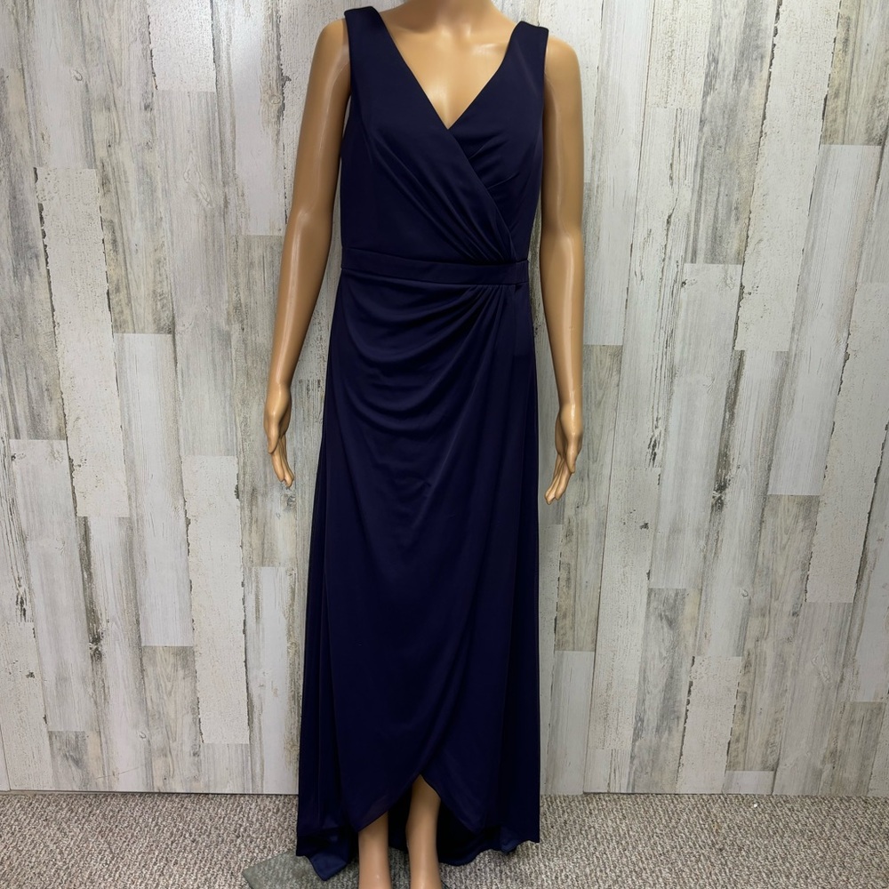 David’s Bridal Sleeveless Chiffon‎ Mesh Dress